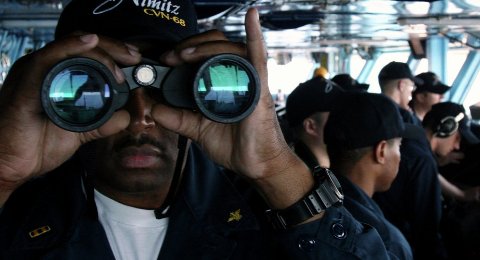 Tàu Trung Quốc lặng lẽ bám theo siêu chiến hạm Mỹ ở Biển Đông