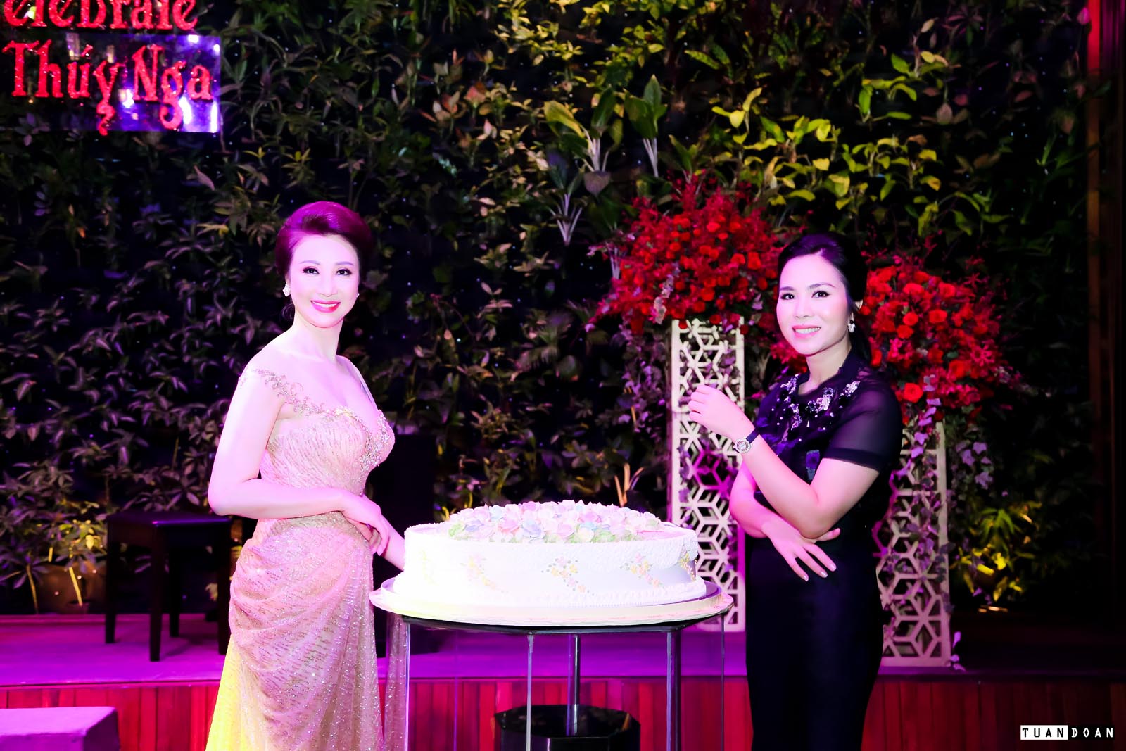 Hoa hậu và người bạn thân thiết - doanh nhân Lưu Nga
