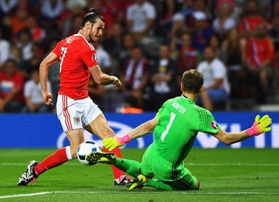 Gareth Bale lại châm ngòi khẩu chiến với người Anh