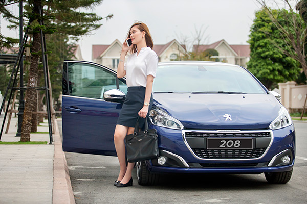 Vì sao Peugeot 208 phù hợp với nữ giới?