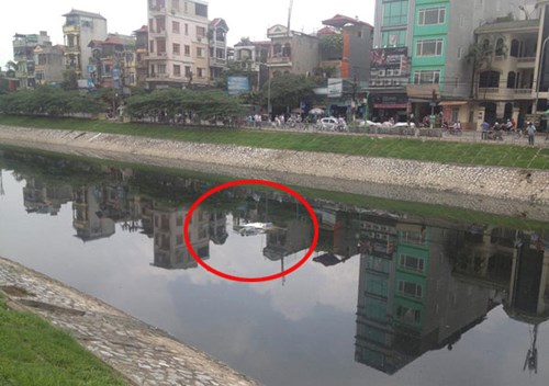 Hà Nội: Phát hiện thi thể một phụ nữ dưới sông Tô Lịch