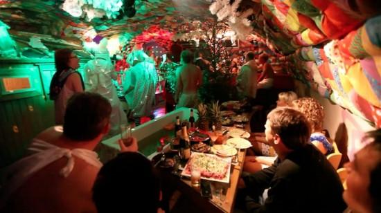 Quang cảnh tiệc đón năm mới tại quán bar Purga