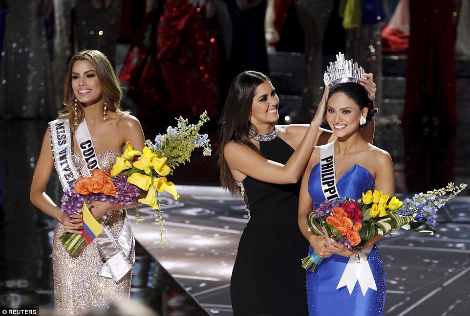 Chủ nhân chiếc vương miện Hoa hậu hoàn vũ 2015 là người Philippines (Ảnh: Reuters)