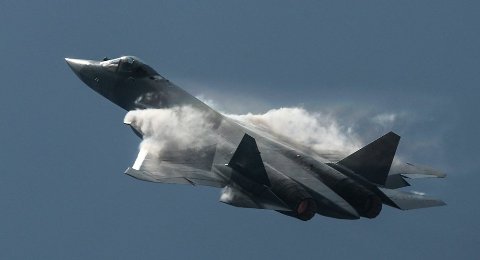 T-50 dũng mãnh của Nga &quot;soán ngôi vương&quot; của F-22?