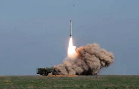 Siêu tên lửa Nga nghiền nát mục tiêu cách 300km