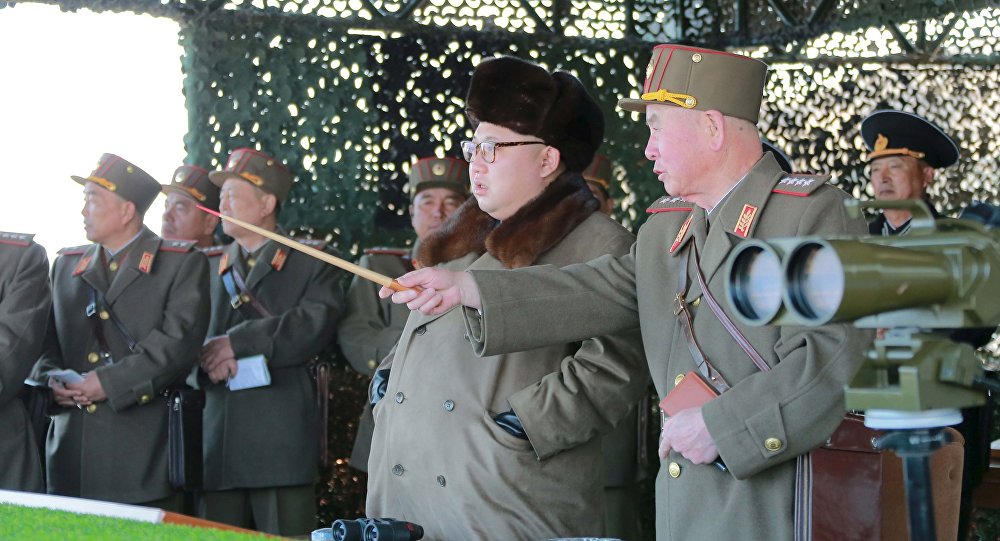 Chủ tịch Triều Tiên Kim Jong Un đang đối mặt với thách thức cả bên trong lẫn bên ngoài đất nước
