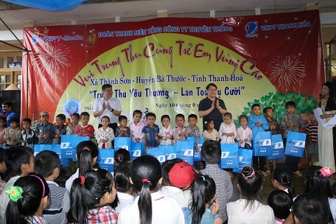 VNPT tổ chức chương trình Trung thu yêu thương cho các em nhỏ vùng cao Thanh Hóa