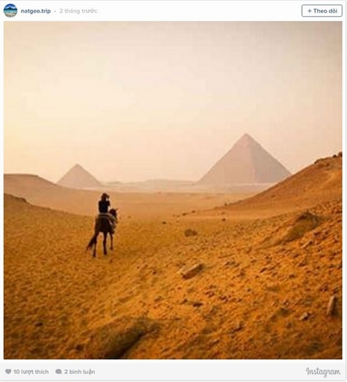 Kim tự tháp Giza (Ai Cập) bao trùm với những điều huyền bí, hấp dẫn du khách trên những hoang mạc trải rộng hút tầm mắt.  