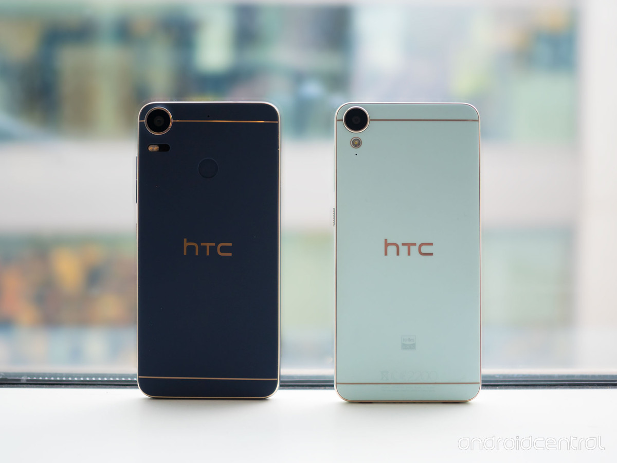 HTC Desire 10 Lifestyle bên phải và HTC Desire 10 Pro bên trái