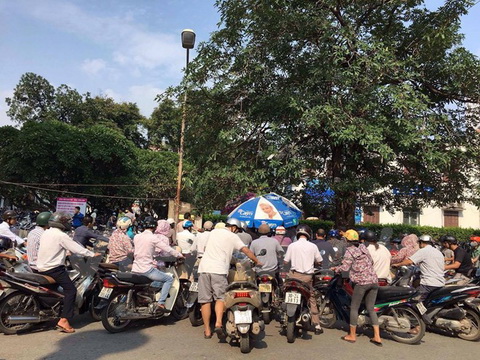 Bệnh viện Bạch Mai xin lỗi vì đóng cửa bãi gửi xe