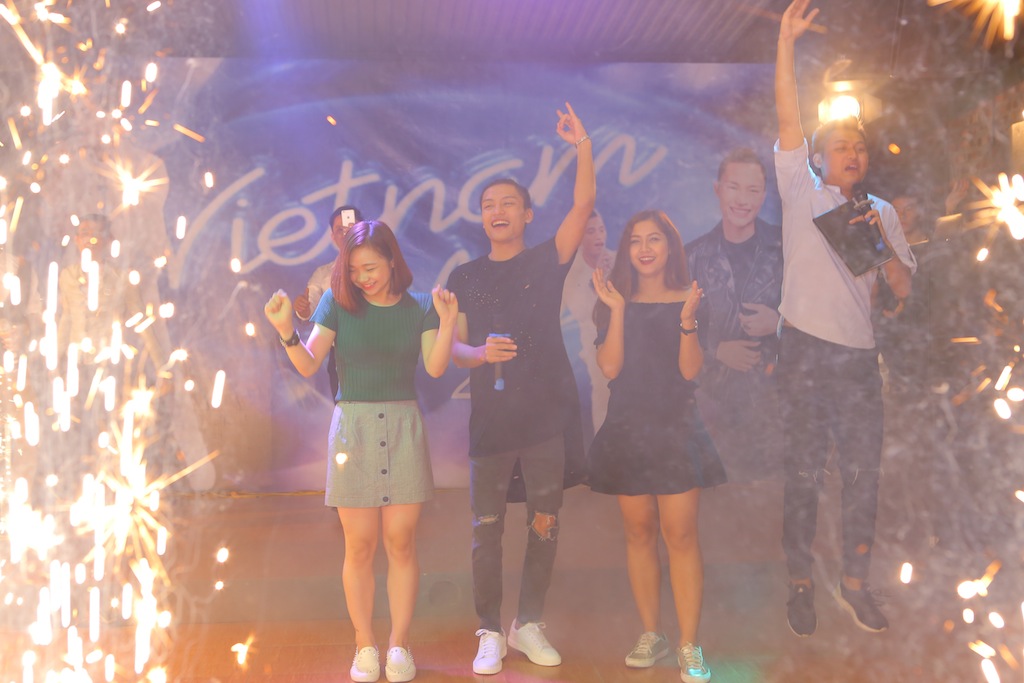 Việt Thắng Idol hạnh phúc trong đêm nhạc tri ân khán giả quê nhà