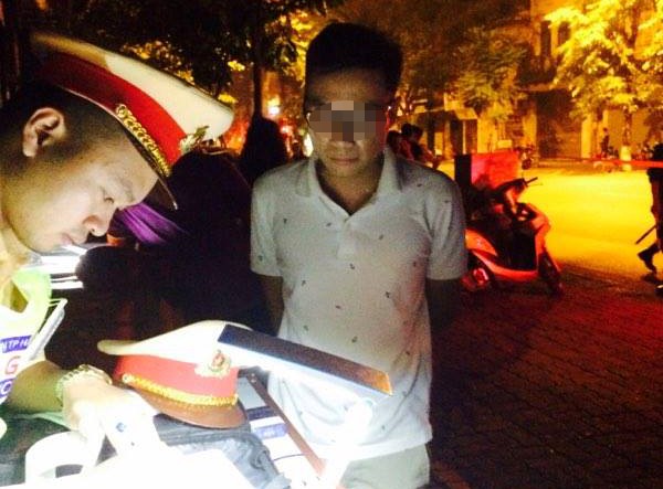 Hà Nội: Mercedes chạy trốn cảnh sát 141, gây hoảng loạn trên phố