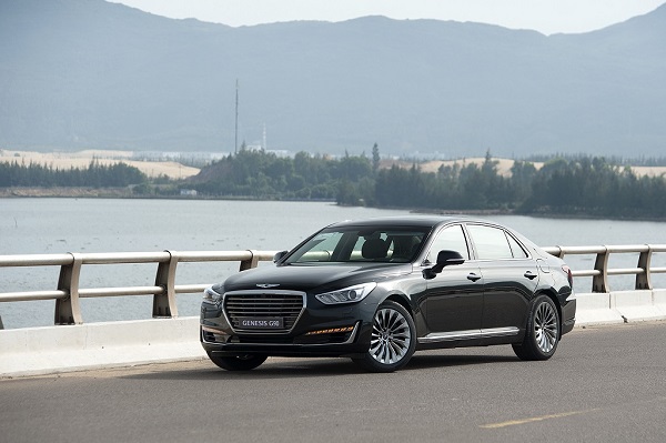 Genesis G90 tích hợp hàng loạt công nghệ an toàn và hỗ trợ lái xe cao cấp hàng đầu hiện nay