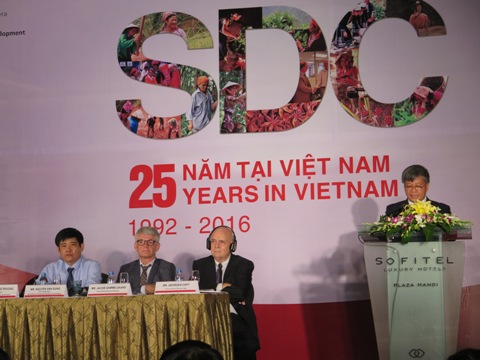 Thứ trưởng Bộ Kế hoạch và Đầu Tư Nguyễn Thế Phương phát biểu tại buổi lễ