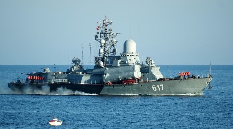 Tàu chiến Nga rầm rập đến Địa Trung Hải, Syria bùng nổ?
