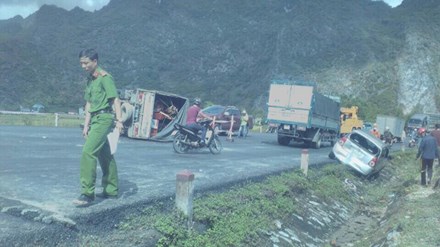 Tai nạn thảm khốc ở Lạng Sơn, 5 người thương vong