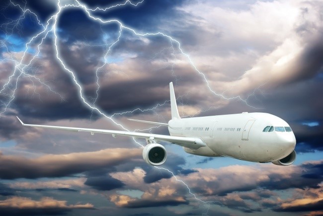 Máy bay có thể chịu được sấm sét: 
