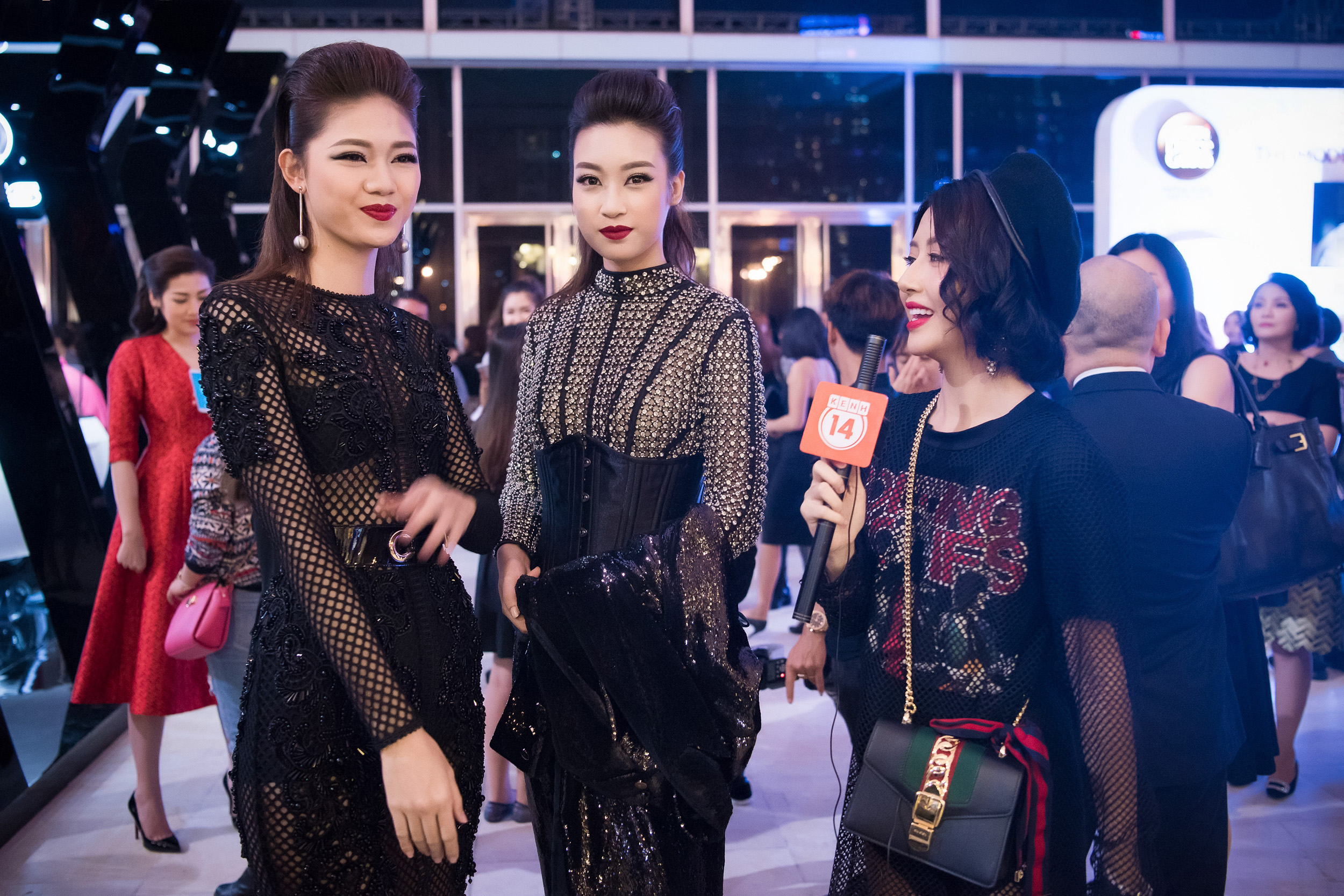 Hoa hậu Mỹ Linh 'lột xác' táo bạo trên thảm đỏ thời trang