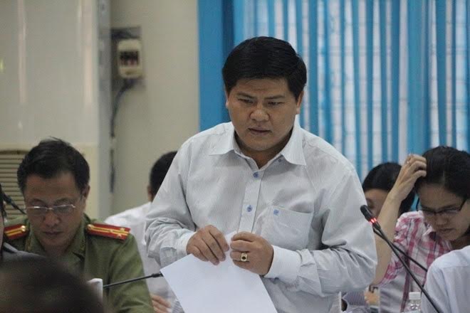 Nguyên chủ tịch UBND huyện Hóc Môn, ông Lê Tuấn Tài bị xử lý theo hình thức kỷ luật cảnh cáo vì có nhiều sai phạm trong quản lý về đất đai và trật tự xây dựng.