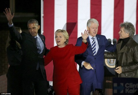 Những nỗ lực vận động tranh cử ở phút cuối của nhóm bà Hillary Clinton