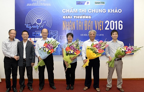 Đang chấm chung khảo Nhân tài Đất Việt 2016 lĩnh vực CNTT