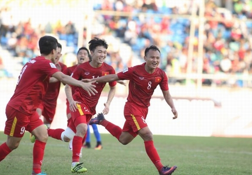 Trọng Hoàng tỏa sáng, tuyển Việt Nam đả bại Malaysia