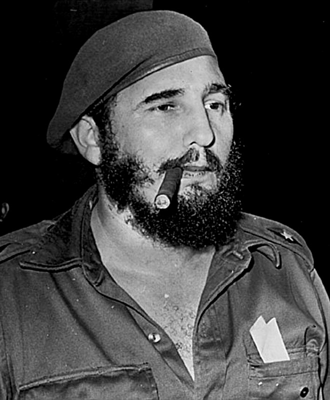 Fidel Castro thích xì gà đến mức ông chỉ có thể từ bỏ thói quen hút thuốc khi nghe tin gián điệp của kẻ thù có ý định tẩm thuốc độc vào chúng. Từ đó, hình ảnh điếu xì gà trên miệng nhà lãnh đạo dần trở thành dĩ vãng.   