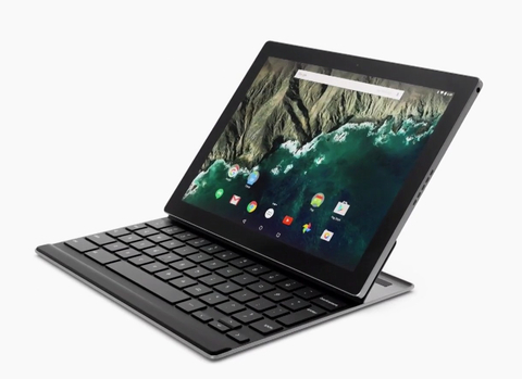 Google Pixel C cung cấp cho người dùng trải nghiệm Android thuần túy với 26 ứng dụng Google được cài đặt sẵn, trong đó có Google Now. Một trong những nhược điểm của Pixel C trọng lượng và bạn sẽ không thấy thoải mái khi sử dụng nó trong tay trong khoảng thời gian dài, không giống như với Xperia Tablet Z4.