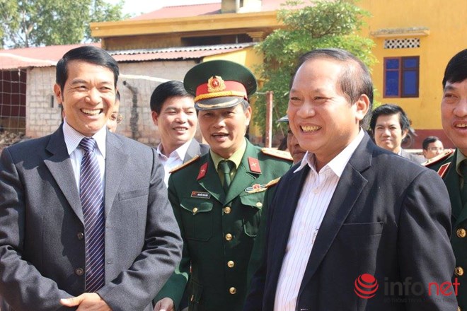Bộ trưởng Bộ TT&amp;TT Trương Minh Tuấn xúc động thăm lại chiến trường xưa