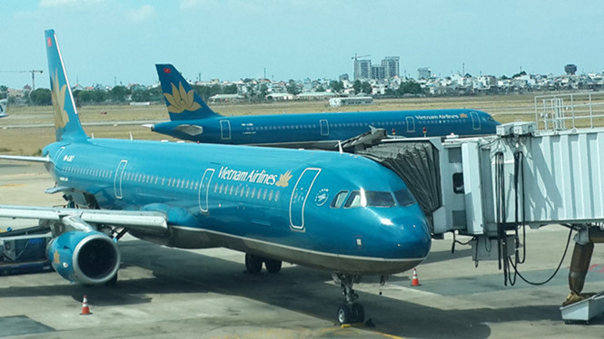 Máy bay Vietnam Airlines không hạ cánh được do tổ lái 'chưa được huấn luyện ILS'