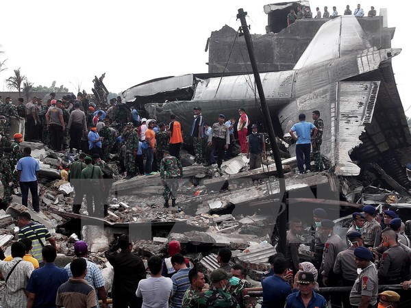 Rơi máy bay vận tải không quân Indonesia, 13 người thiệt mạng