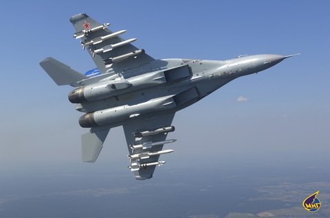 Được đánh giá là dòng máy bay tiêm kích hạng nhẹ, thế hệ thứ 4, MiG-29 có khả năng đạt tốc độ tối đa tới 2.200km/giờ, tầm hoạt động 2.000km, nhưng khi được tiếp dầu trên không tầm hoạt động của máy bay có thể lên đến 6.000km. MiG-29 có thể sử dụng được 10 loại tên lửa, 4 loại bom, cùng nhiều thiết bị gây nhiễu…