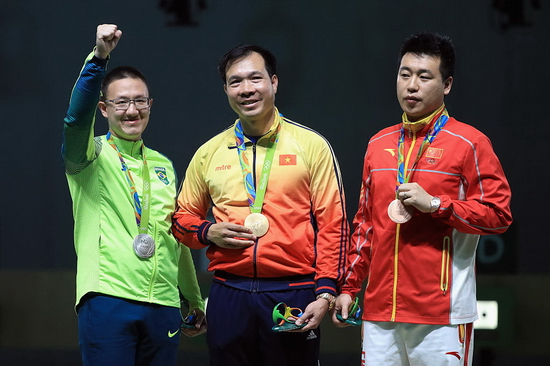 Các sự kiện thể thao tiêu biểu:  - Lần đầu tiên Thể thao Việt Nam đoạt 1 HCV, 1HCB, thiết lập kỷ lục tại Olympic Rio 2016 qua thành tích thi đấu của xạ thủ Hoàng Xuân Vinh.  