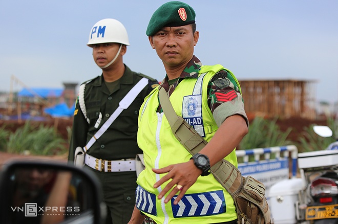 Indonesia huy động xe quân sự bảo vệ trận đấu với Việt Nam