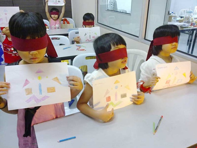 Trẻ em tham gia khóa học Kích hoạt não
