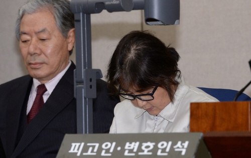 Bạn thân Tổng thống Hàn xin lỗi toàn dân sau khi &quot;cố thủ&quot; trong xà lim