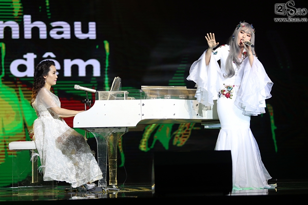 Trương Thảo Nhi là thí sinh đầu tiên của nhóm 2 với ca khúc Hỏi. Trong phần dự thi này, Trương Thảo Nhi cũng nhận được sự hỗ trợ từ NS Giáng Son.