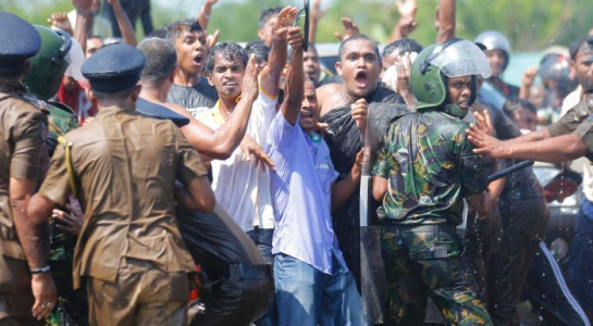 Bạo loạn ở Sri Lanka vì hợp đồng &quot;bán nước&quot; cho Trung Quốc