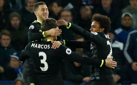 Chelsea tiếp tục đè bẹp Leicester với tỉ số 3-0