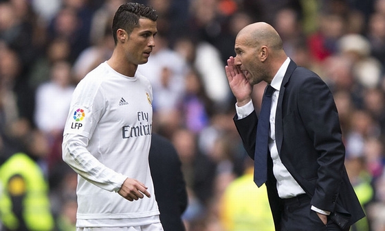 Zidane tìm giải pháp ngăn Real Madrid sụp đổ!