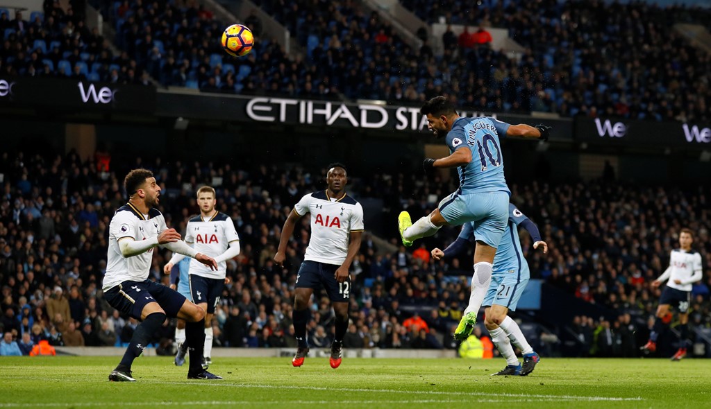 Những hình ảnh gay cấn giữa Man City và Tottenham