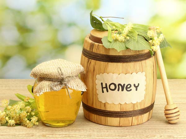 Các nghiên cứu đã chứng minh trong mật ong phần lớn là đường quả, protein, các loại men, vitamin và nhiều khoáng chất có ích, có tác dụng rất tốt cho người cao tuổi.