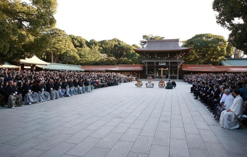 Buổi lễ phong tặng danh hiệu yokozuna (thiên hạ vô song) tại Tokyo, Nhật Bản 