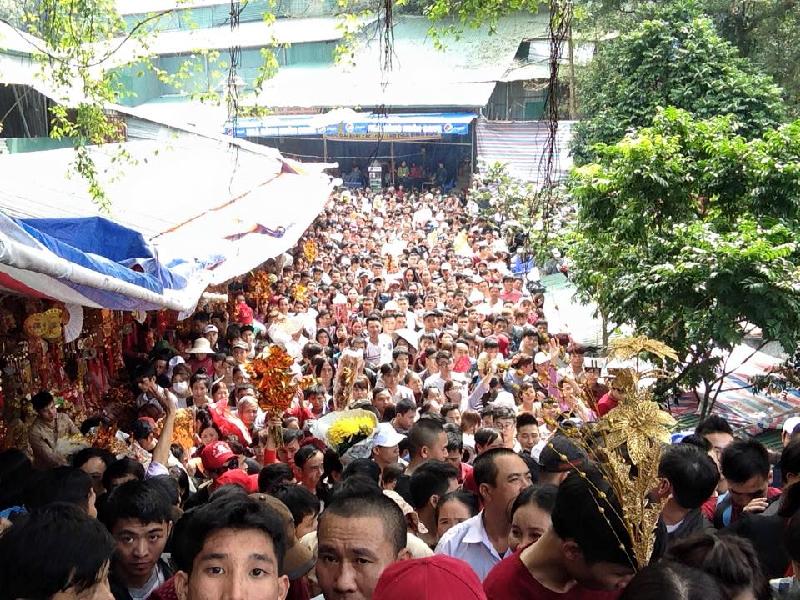 Tăng phí tham quan và vé đi đò Lễ hội chùa Hương