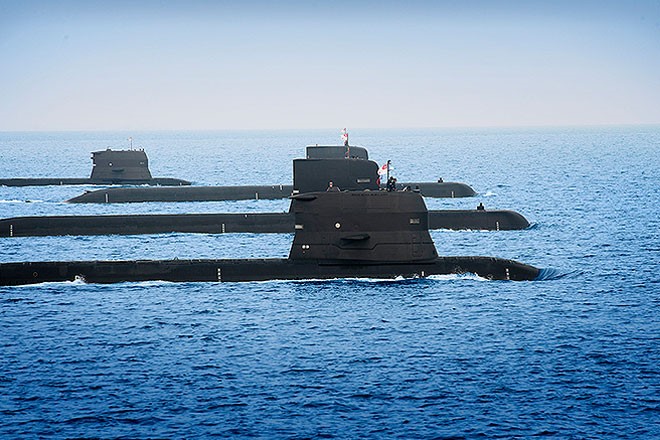 Tàu ngầm lớp Challenger được trang bị 4 ống phóng ngư lôi 533 mm, 2 ống phóng ngư lôi 400 mm. Năm 2015, RSN cho ngưng hoạt động 2 tàu RSS Challenger và RSS Centurion. Năm 2013, RSN đặt hàng 2 tàu ngầm Type-218SG từ Đức để thay thế cho 2 tàu nghỉ hưu. Ảnh: Bộ Quốc phòng Singapore