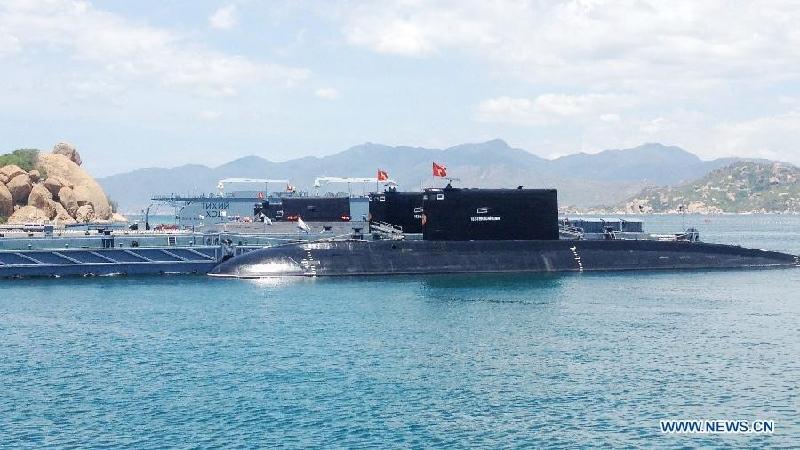 Việt Nam: Hải quân Việt Nam đã đặt hàng 6 tàu ngầm lớp Kilo 636 do Nga sản xuất. 5 tàu đã được bàn giao cho Hải quân Việt Nam, tàu cuối cùng dự kiến bàn giao trong năm nay. Ảnh: Tân Hoa Xã