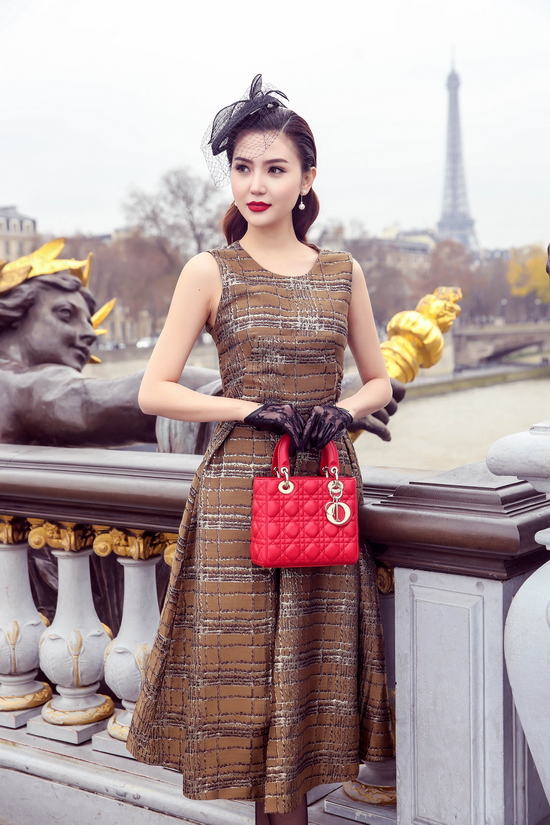 Chùm ảnh đẹp của Ngọc Duyên thực hiện tại Pháp trong thời gian cô tham dự chương trình Victoria’s Secret Fashion show 2016 vừa qua.
