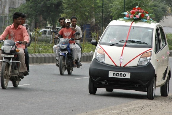 Nano trên một con phố tại Ấn Độ.