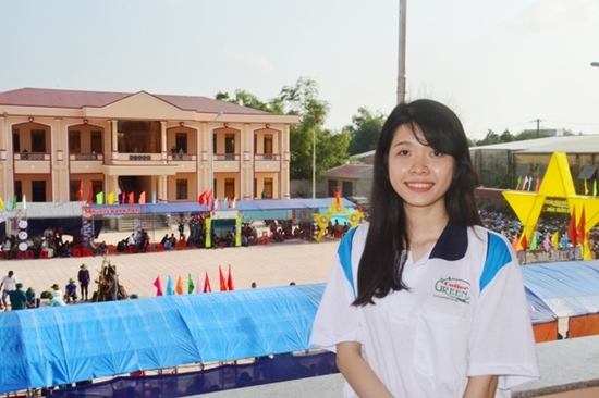 Nữ sinh Đỗ Thị Phương Thảo sau khi tốt nghiệp đại học loại giỏi đã tình nguyện lên đường nhập ngũ.