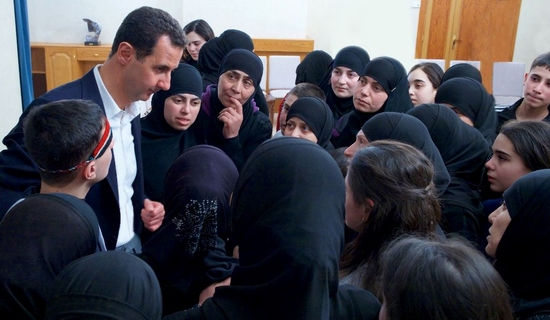 Assad vừa xuất hiện đã khiến kẻ thù &quot;lạnh sống lưng&quot;